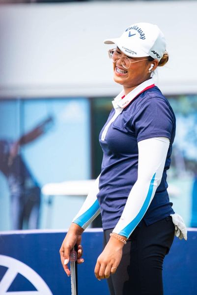 Alpinegolfresort Chiangmai 1 person and standing