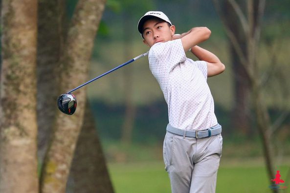 Alpinegolfresort Chiangmai 1 คน กำลังตีกอล์ฟ และ กลางแจ้ง