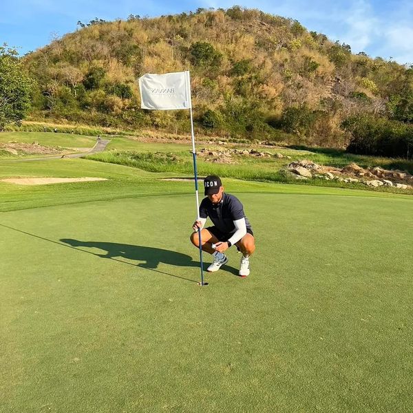 Banyan Golf Club Hua Hin 1 person and outdoors