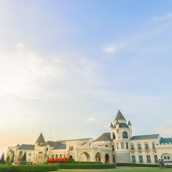 My Ozone Golf Club Khaoyai 3 people twilight and castle