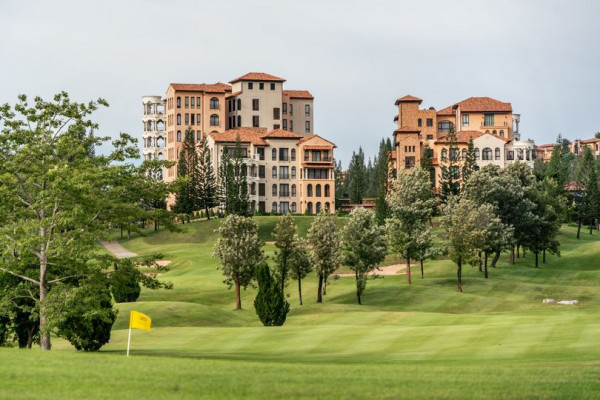 Toscana Valley golf and golf course