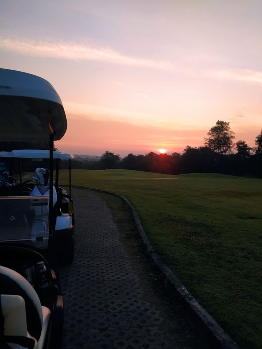 Panoramagolfclub golf golf cart golf course and twilight