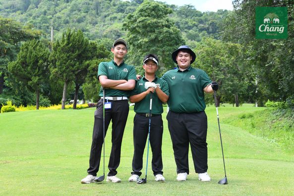 Panoramagolfclub 3 people people golfing golf course and Chang M