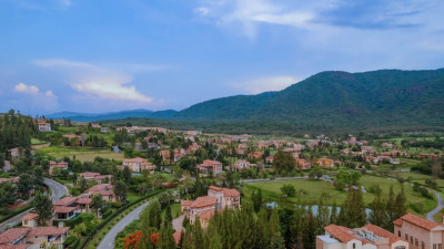 Give yourself an opportunity to breathe in this pure air and explore a new refreshing experience at Toscana Valley Khaoyai.