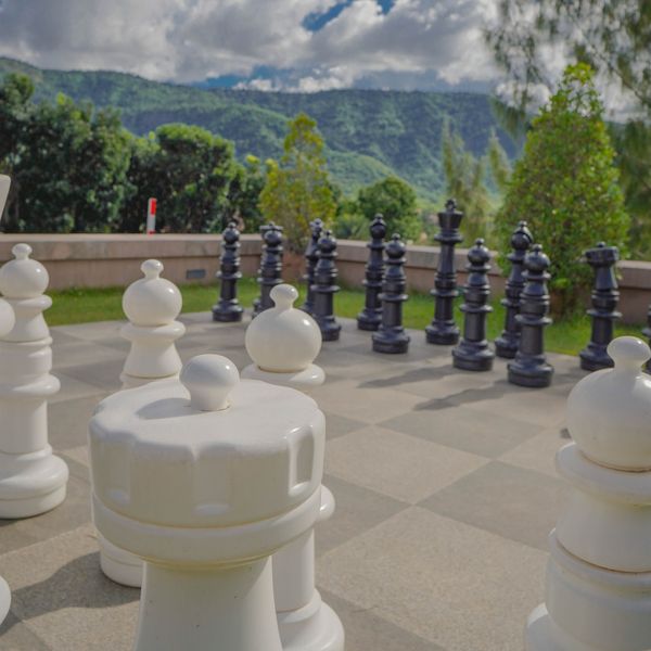 Toscana Valley chess and outdoors