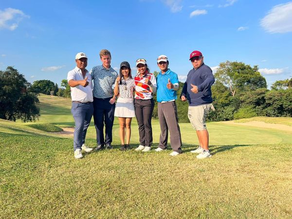 Panoramagolfclub 6 people grass and golf course