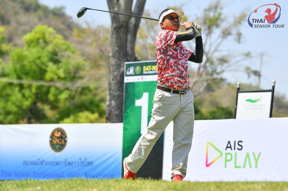 Panoramagolfclub 1 person golfing and outdoors