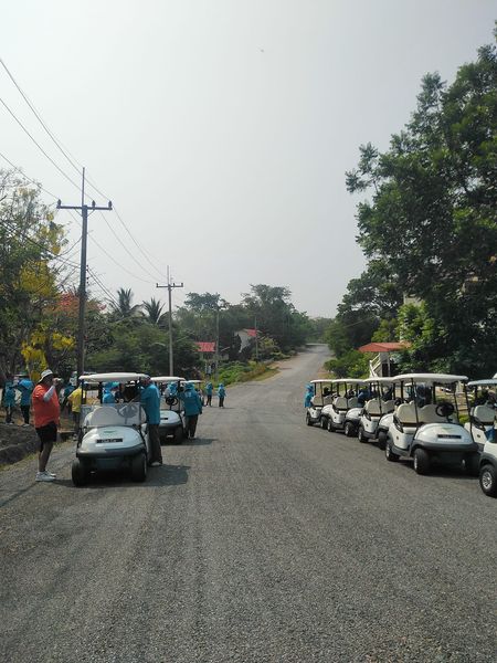 Panoramagolfclub 6 people and golf cart