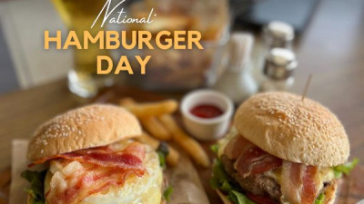 Being one of the most delicious fast-food items, the burger deserves.The burger is the most 𝗽𝗼𝗽𝘂𝗹𝗮𝗿 𝗳𝗮𝘀𝘁-𝗳𝗼𝗼𝗱 in America and it has eaten a lot people. So no wonder there is a whole day to celebrate it.