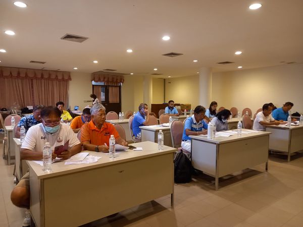 Panoramagolfclub 10 people people studying table and hospital