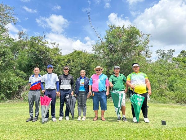 Panoramagolfclub 7 people people golfing and golf course