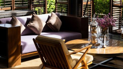 When you arrived at atta, you'll definitely notice everything around welcoming you. From the embracing lake at the heart of the place, the beckoning breeze surrounding the whole place, to the homey lobby that gives away a carefree and affectionate vibe, a