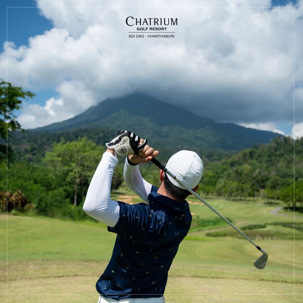 Chatrium Golf Resort Soi Dao Chanthaburi 1 person grass golf course nature and CHATRIUM GOLF RESORT SOI DAO CHANTHABURI