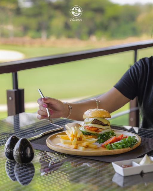 Siam Country Club 1 person burger french fries and Plantation