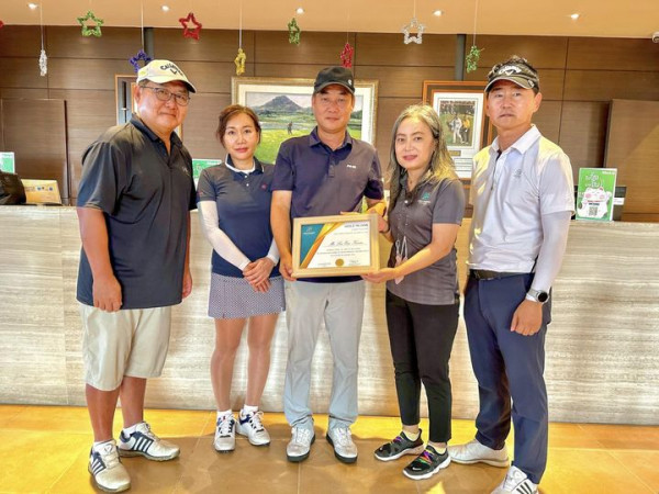 Laem Chabang International Country Club 5 people people standing and indoor