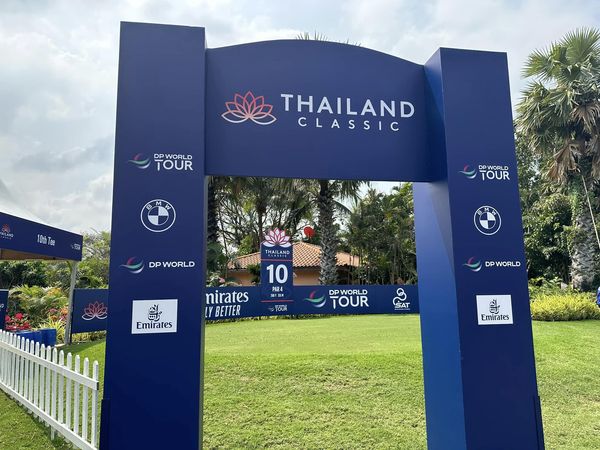 Amata Spring Country Club outdoors and DP WORLD TOUR THAILAND CLASSIC AILAND BMW 10thTee DPWORLD TOUR DP WORLD ELALAND 10 PAR4 53 nirates LY BETTER Emirates DP PWORLD TOUR T VOVANY LT DPWORLD TOUR SAT Emirates