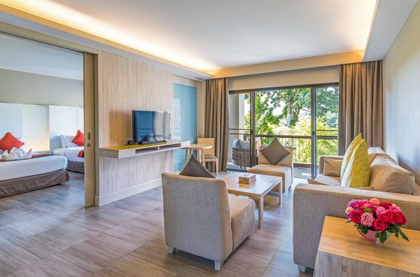 Chatrium Golf Resort Soi Dao Chanthaburi furniture and living room