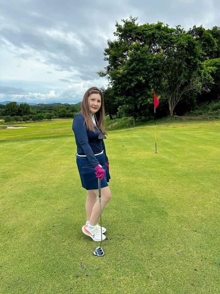 ศูนย์พัฒนากีฬา สอ รฝ ACDC Golf Course 1 person grass and golf course