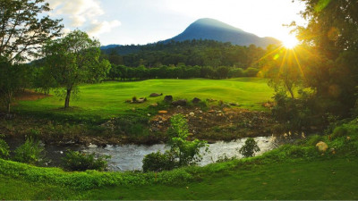 Get your nature fix this summer at Chatrium Golf Resort Soi Dao Chanthaburi.Experience the ultimate chill atmosphere surrounded by forests and mountains.