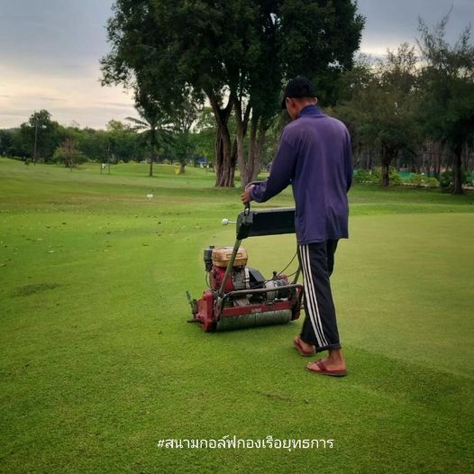 1 person grass and golf course