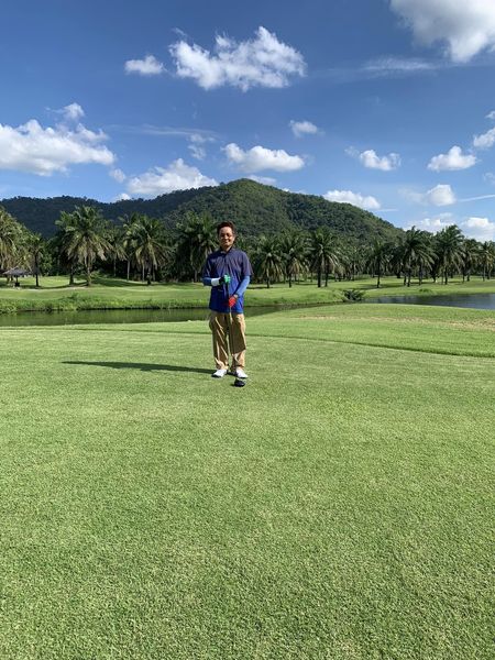 สนามกอล์ฟ Mountain Shadow 1 person grass nature and golf course