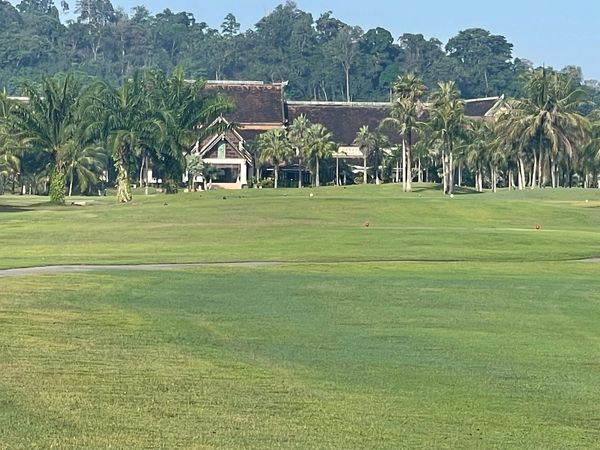 Missionhillsphuket grass and golf course