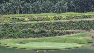 Come and enjoy your golf game in a spectacular atmosphere of old tin mine at Katathong Golf Resort &amp; Spa, Phang Nga.